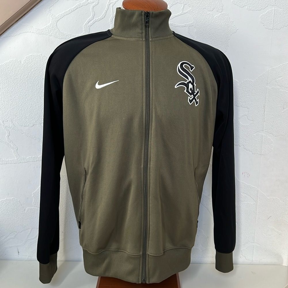 NIKE WHITE SOX Men’s Military Green/Black  Embroidered Logo Track Jacket Size L